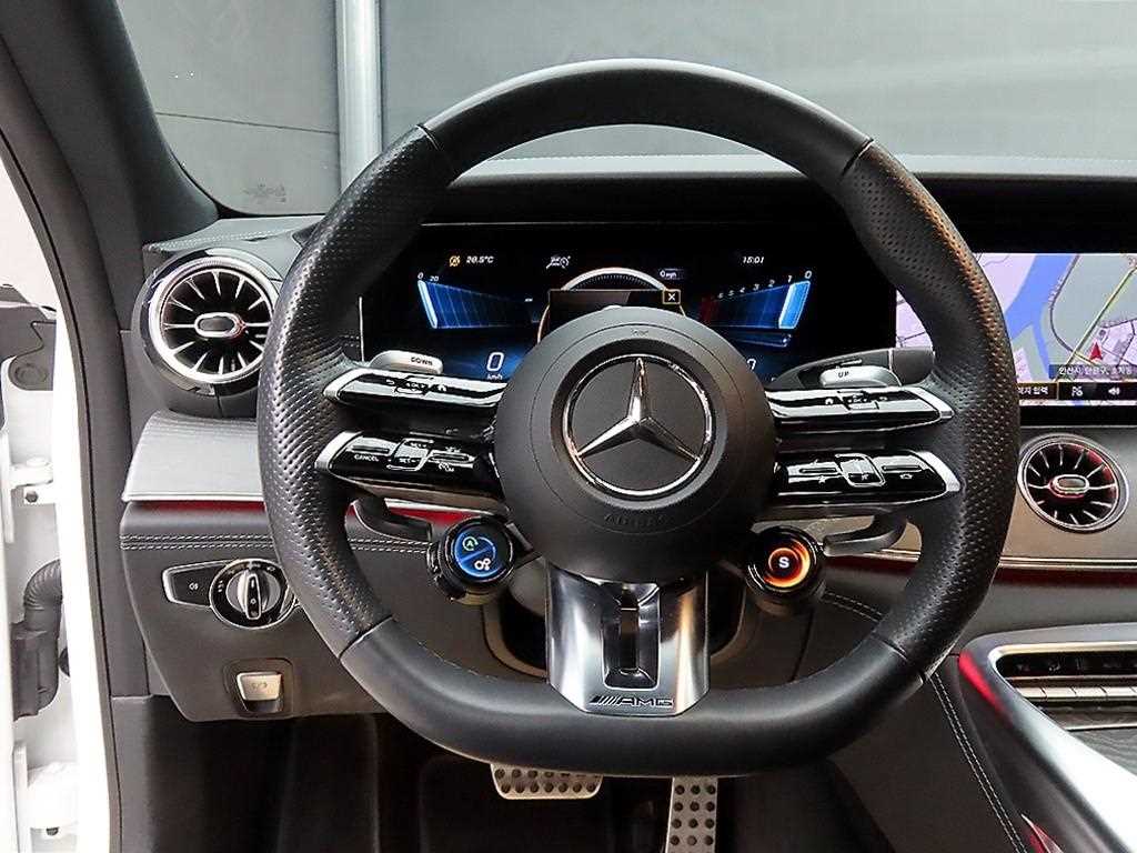 Mercedes Benz AMG GT - Vista 9
