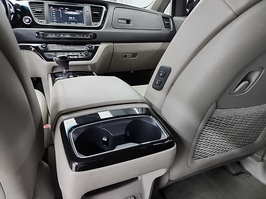 KIA Carnival 2015 Negro - Importación desde Corea - HF Imports Iquique - Foto 13