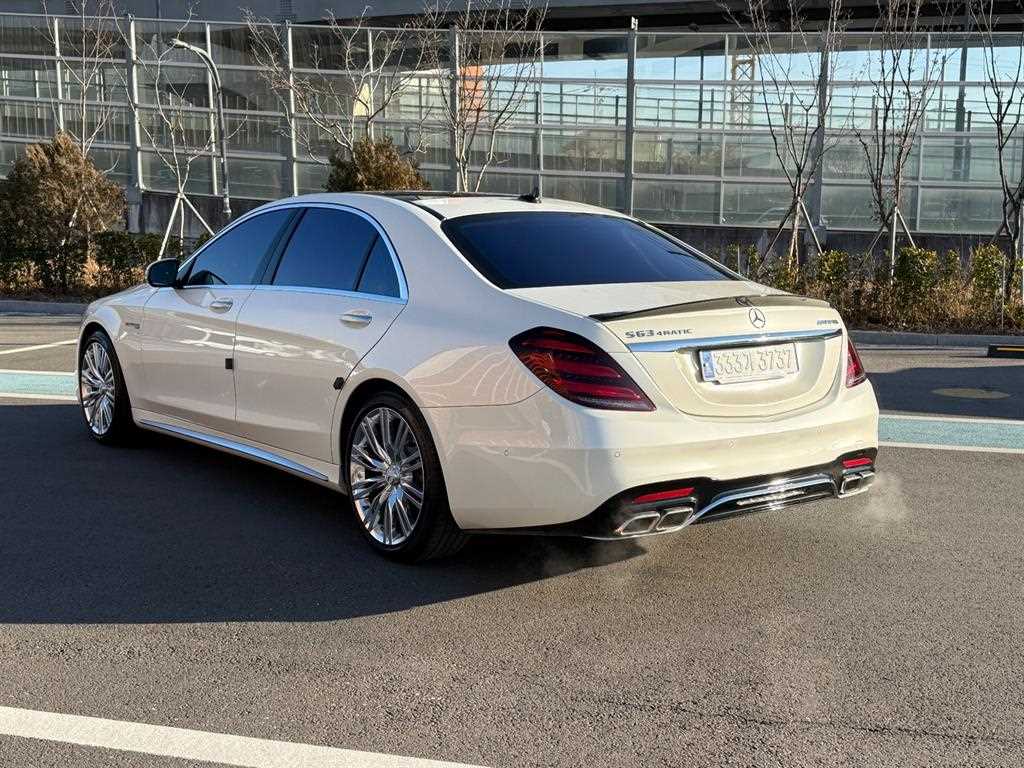 Mercedes Benz S Class - Vista 11