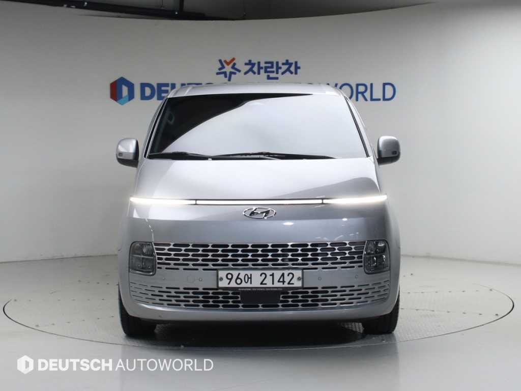 HYUNDAI Staria - Vista 3