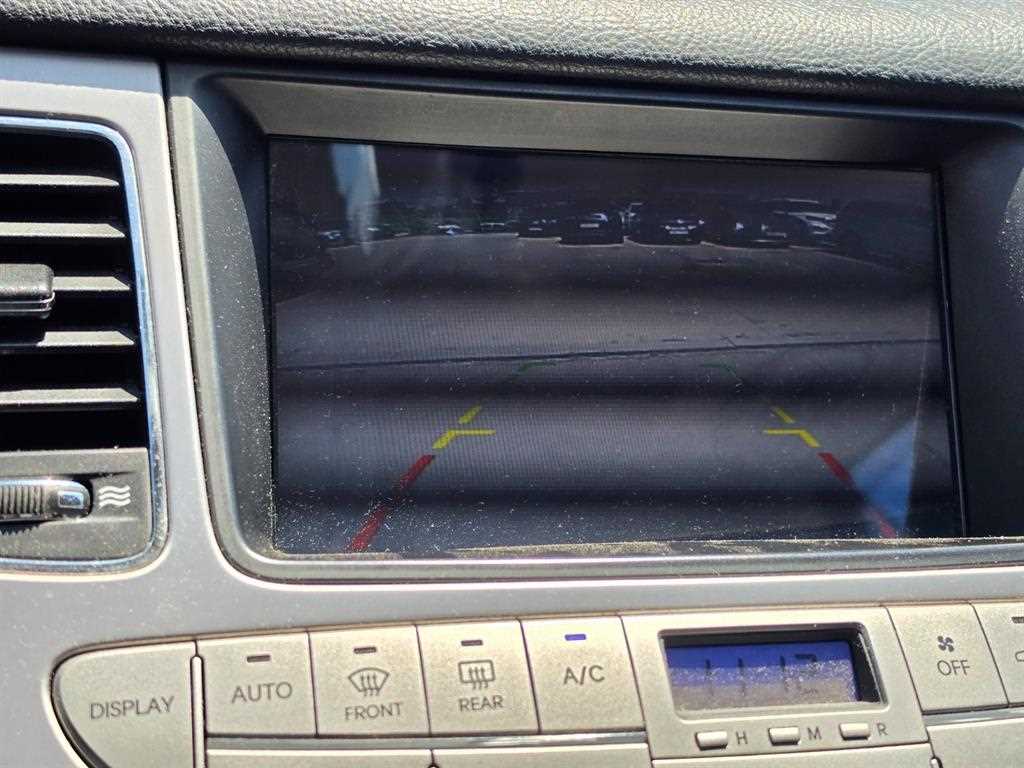 HYUNDAI Genesis - Vista 10