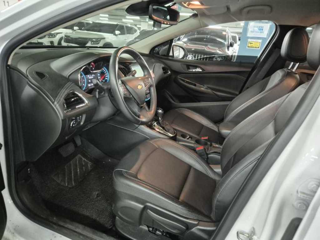 Chevrolet Cruise - Vista 8