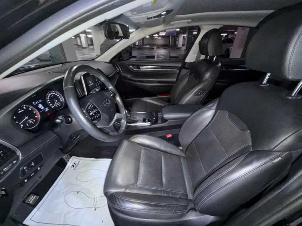 HYUNDAI Grandeur - Vista 6