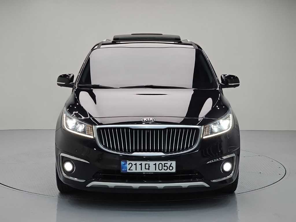 KIA Carnival - Vista 2