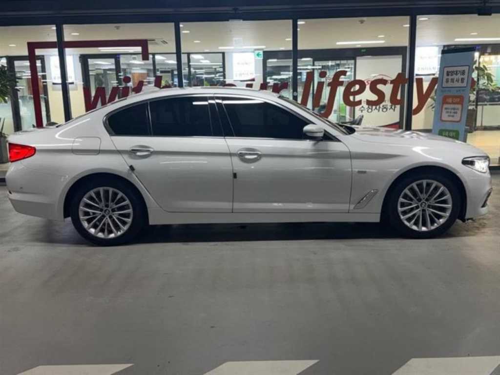 BMW 5 Series - Vista 3