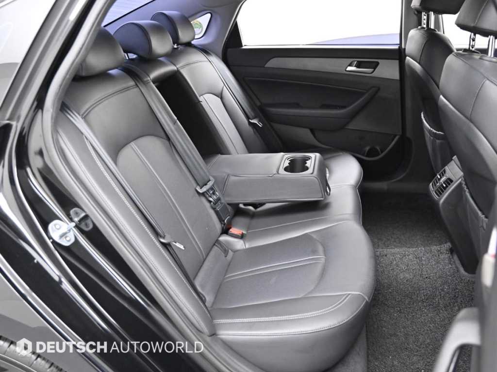 HYUNDAI Sonata - Vista 12