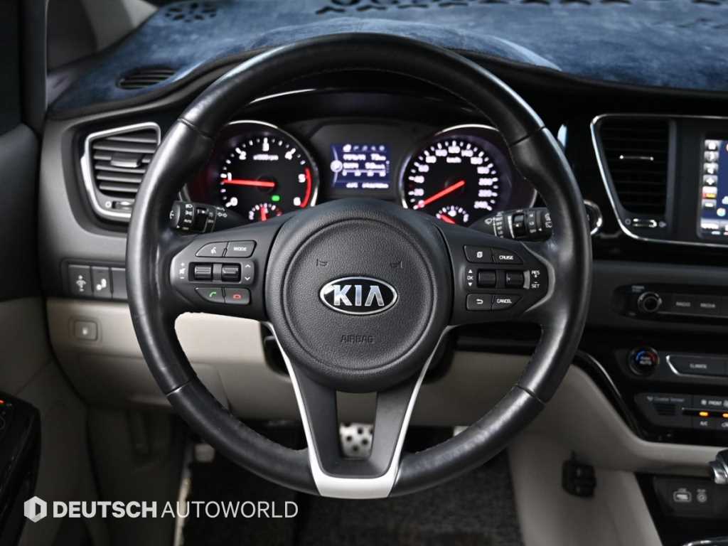 KIA Carnival 2017 Gris - Importación desde Corea - HF Imports Iquique - Foto 13