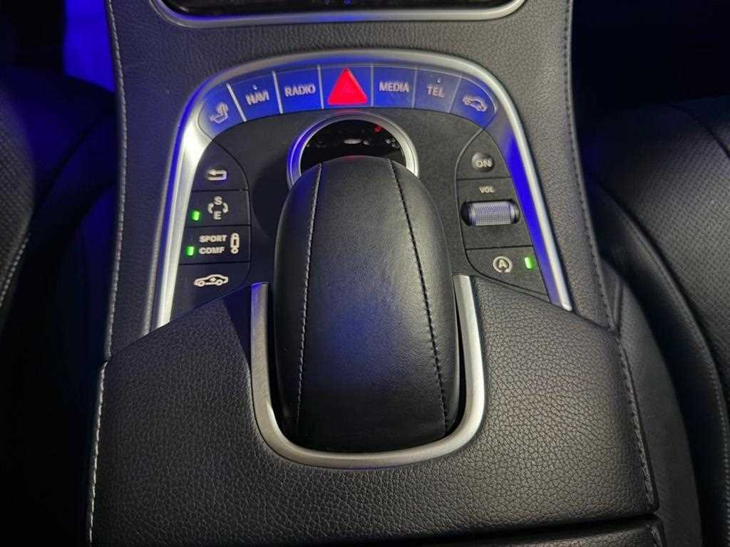 Mercedes Benz S Class - Vista 12
