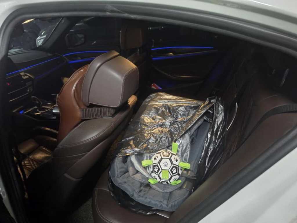 BMW 5 Series - Vista 5