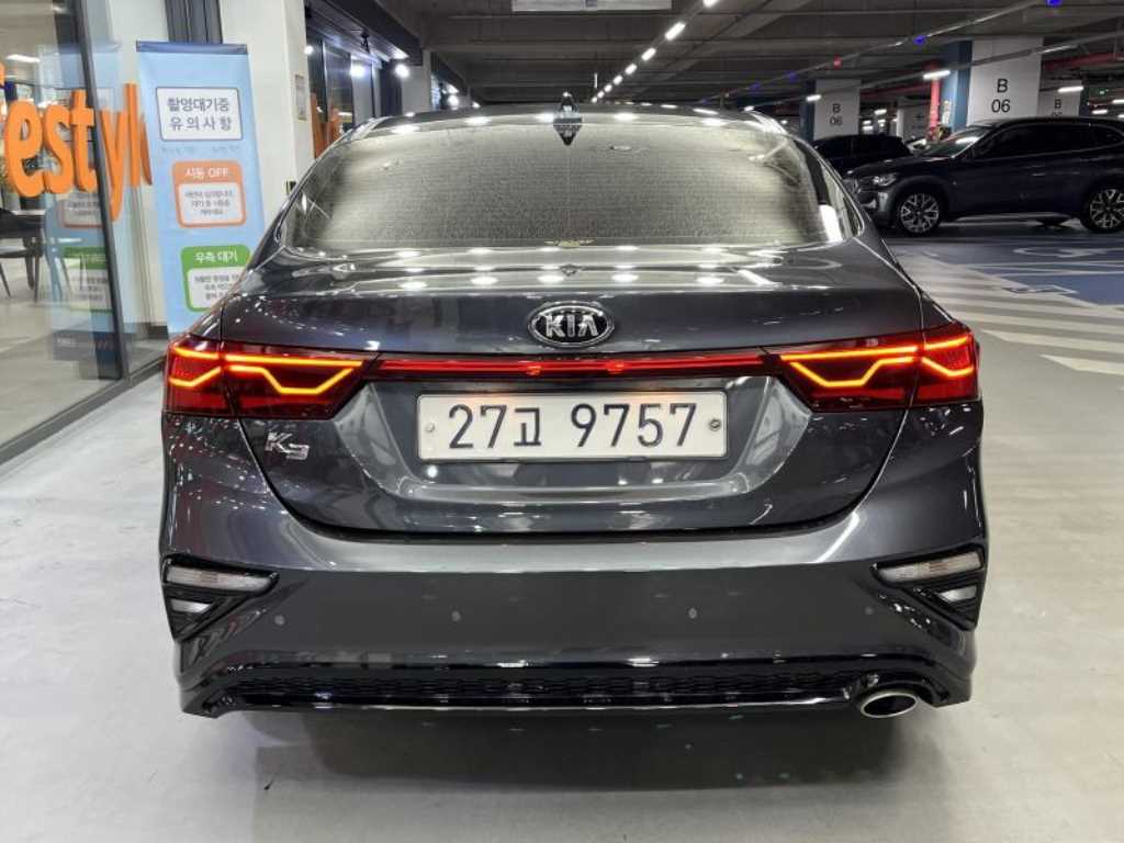 KIA K3 - Vista 5