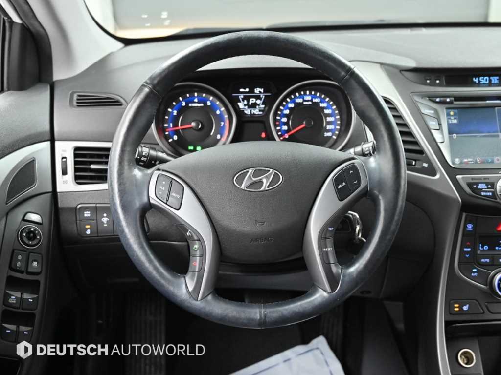 HYUNDAI Avante 2015 Blanco - Importación desde Corea - HF Imports Iquique - Foto 13