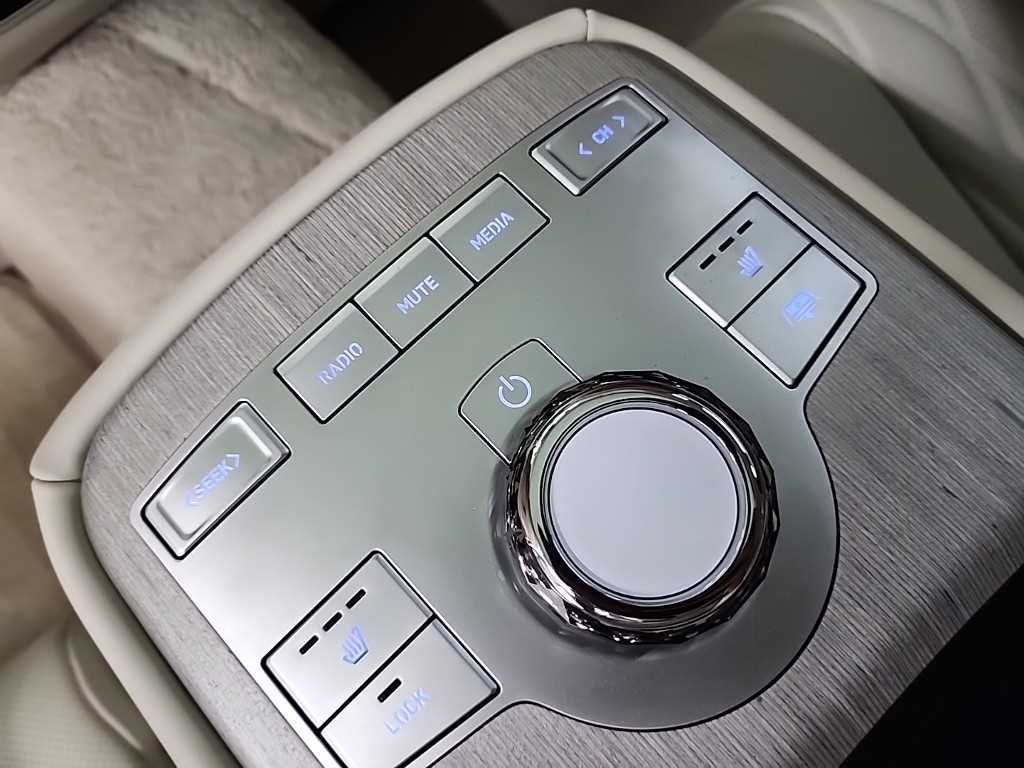 Genesis G80 2024 Blanco - Importación desde Corea - HF Imports Iquique - Foto 16