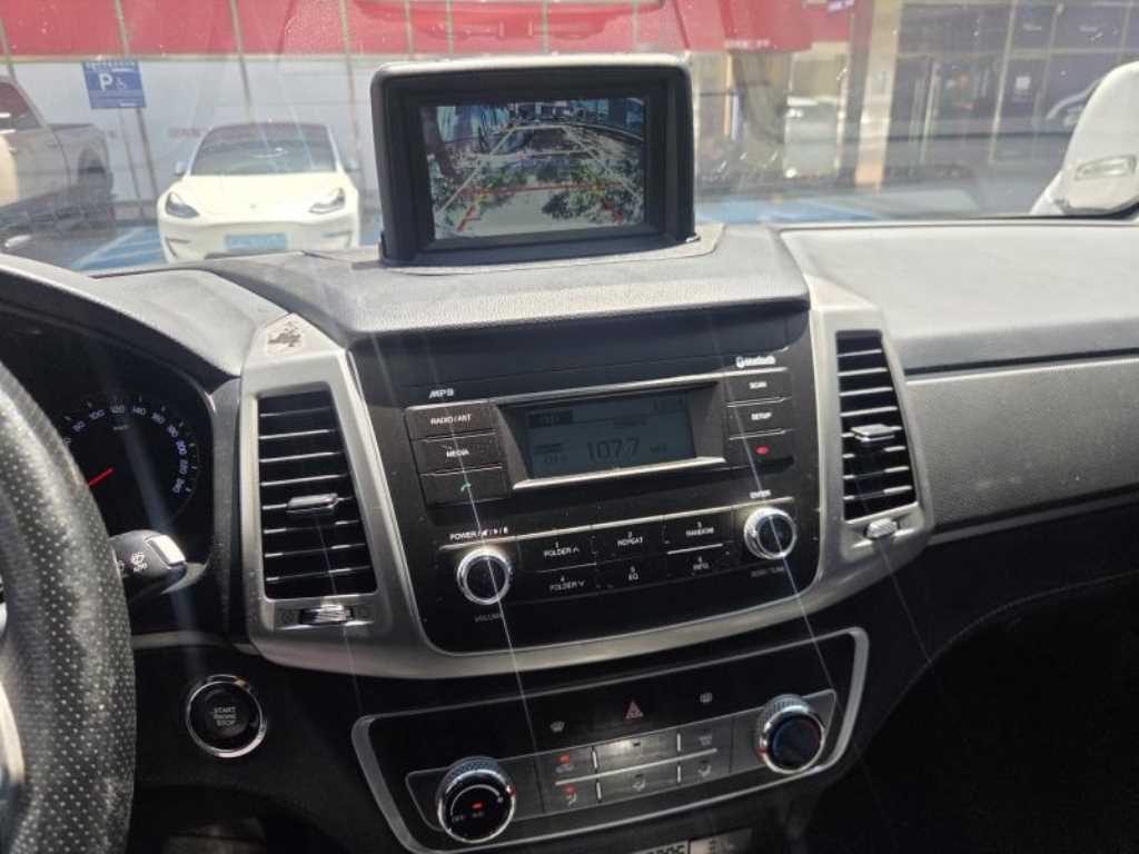 Ssangyong Rexton - Vista 5