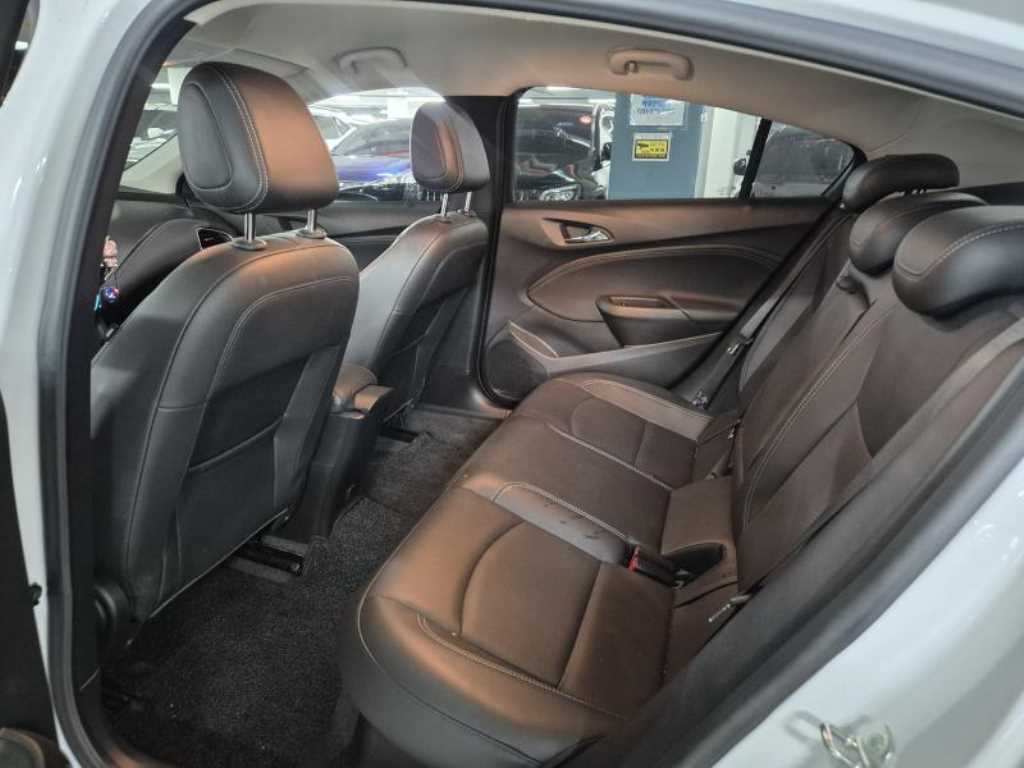 Chevrolet Cruise - Vista 10
