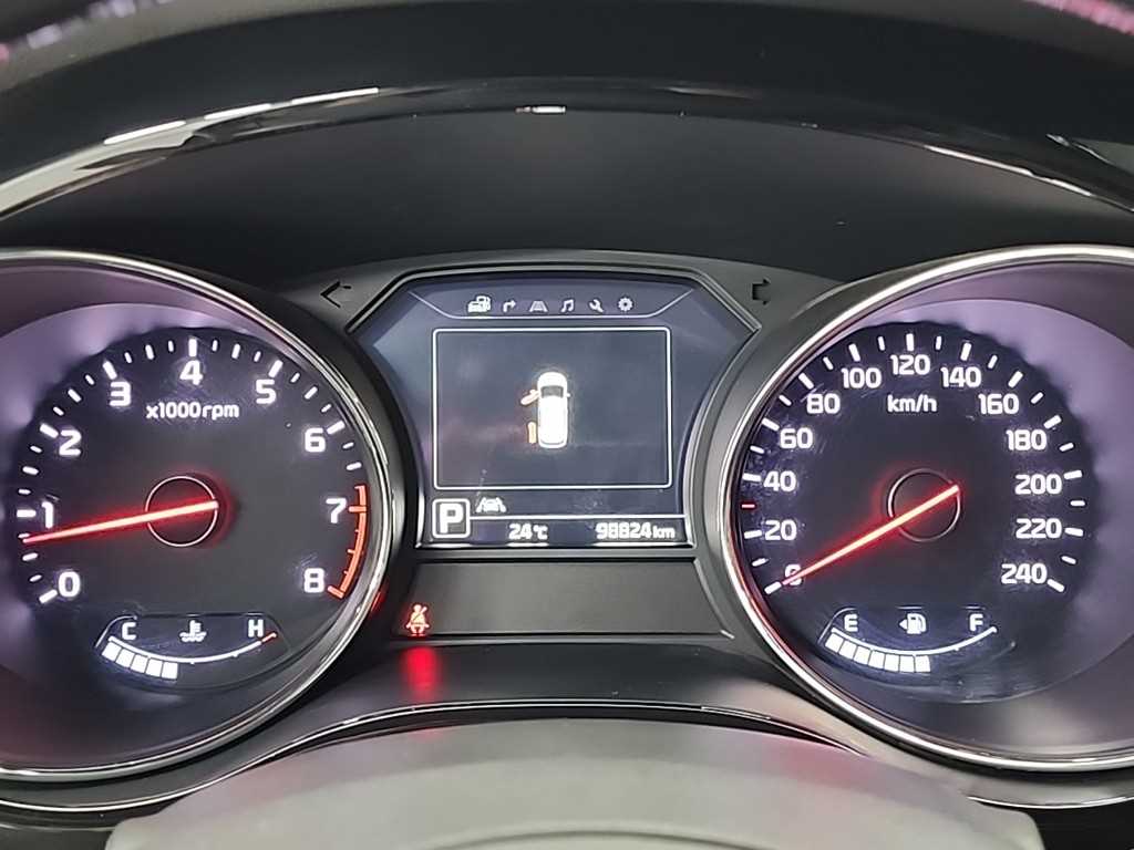 KIA Carnival - Vista 6