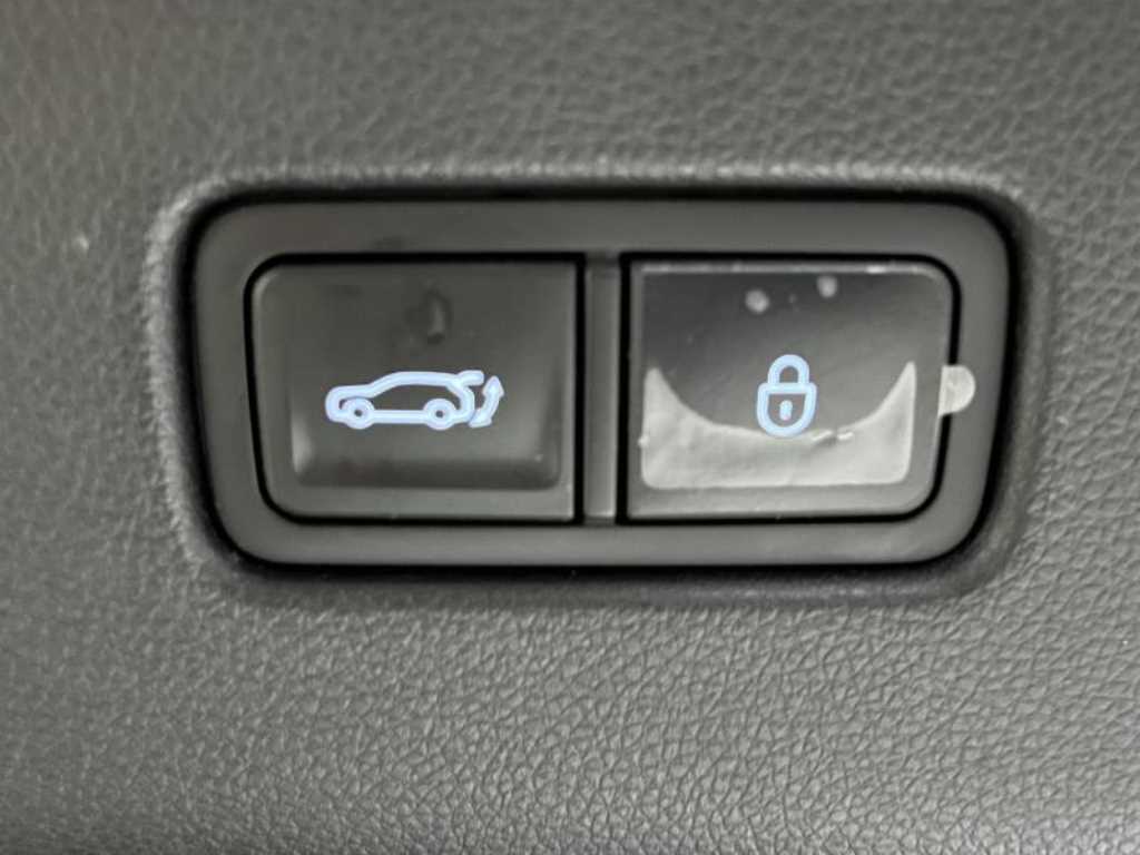 Genesis GV70 - Vista 8