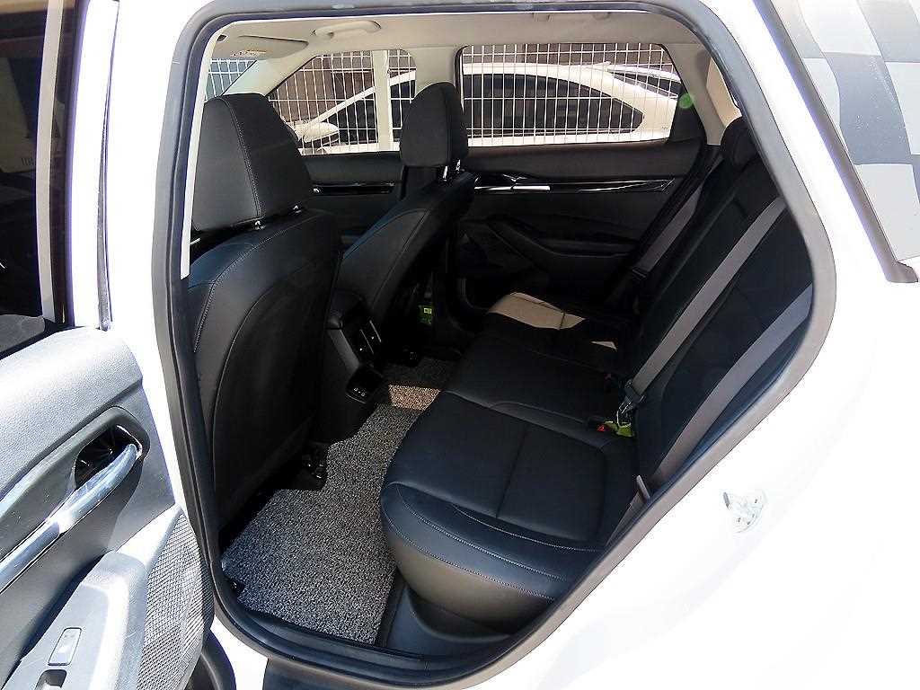 KIA Seltos - Vista 6