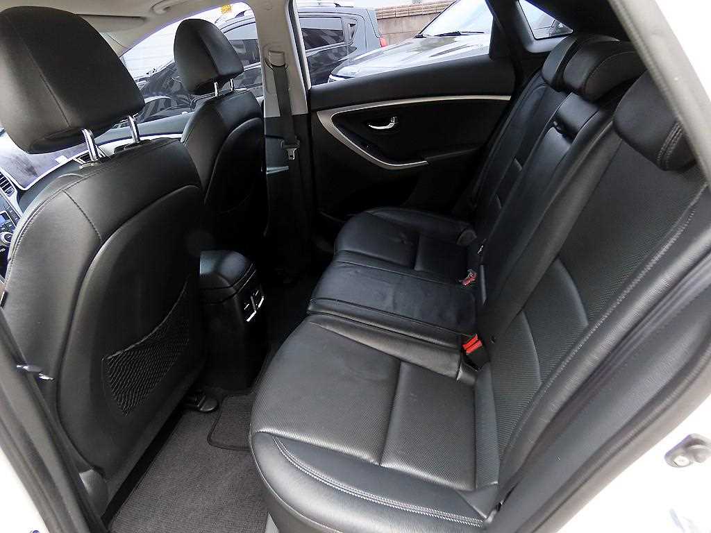 HYUNDAI i30 - Vista 6