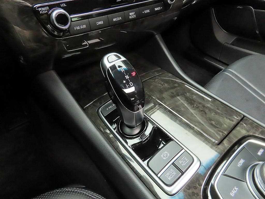 KIA K9 - Vista 10