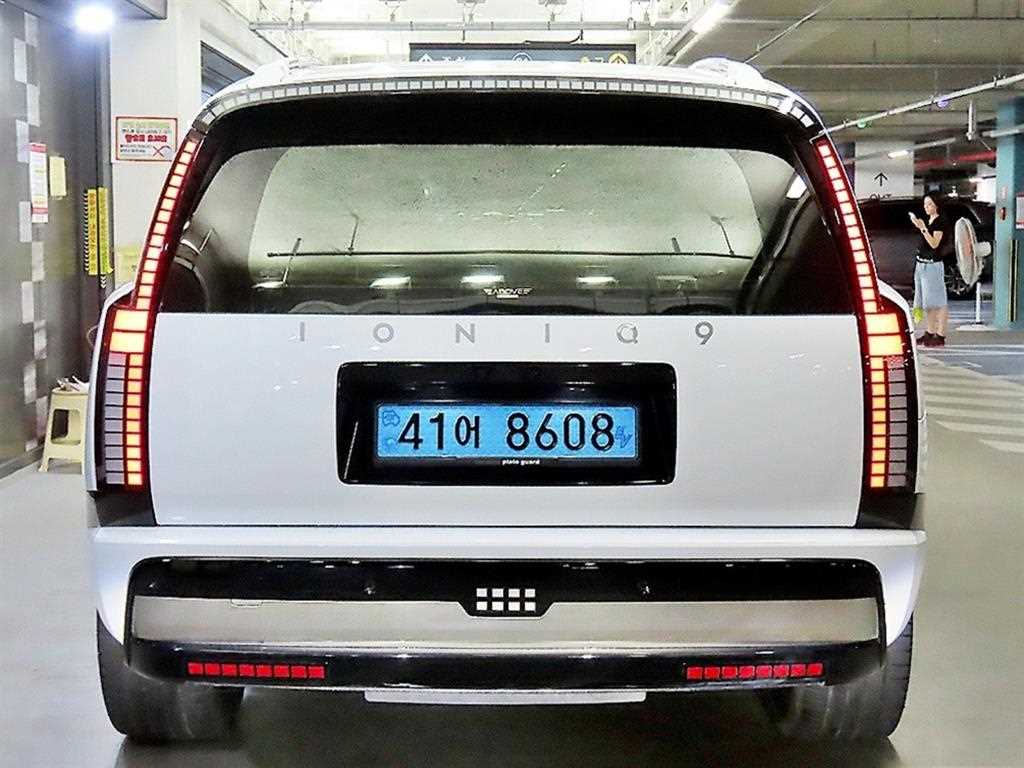 HYUNDAI IONIQ 9 - Vista 5