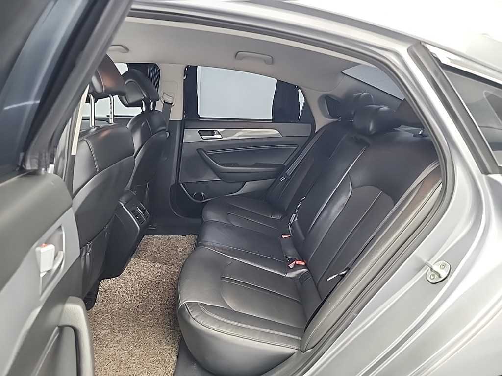 HYUNDAI Sonata - Vista 12