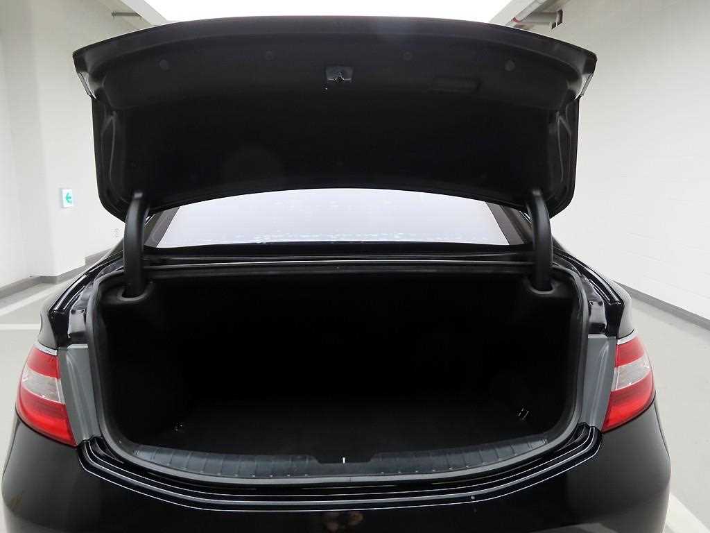 HYUNDAI Grandeur - Vista 5