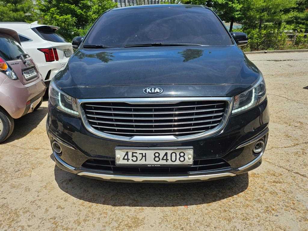 KIA Carnival