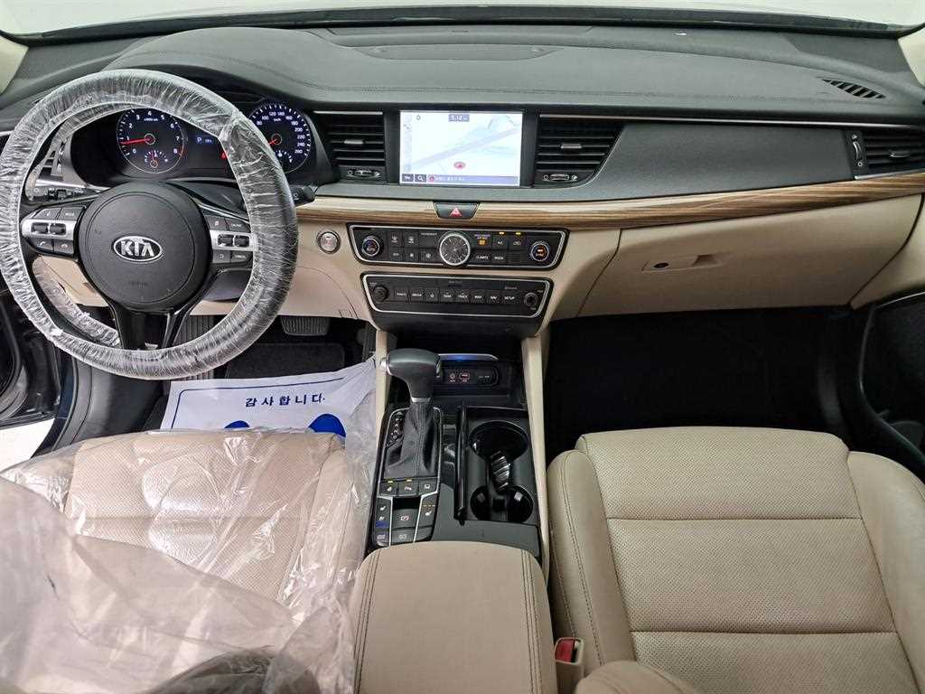 KIA K7 - Vista 6