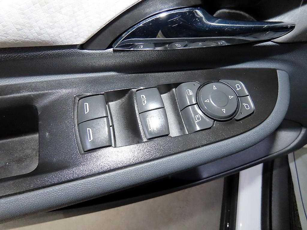 Chevrolet Bolt 2018 Blanco - Importación desde Corea - HF Imports Iquique - Foto 13