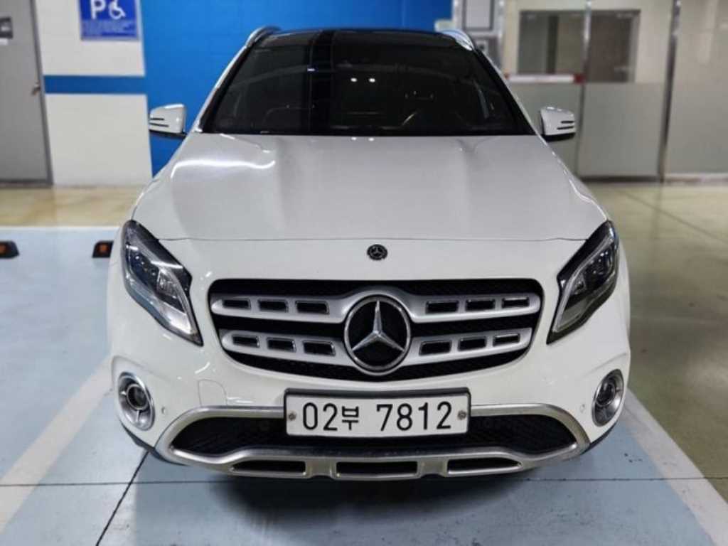 Mercedes Benz GLA Class