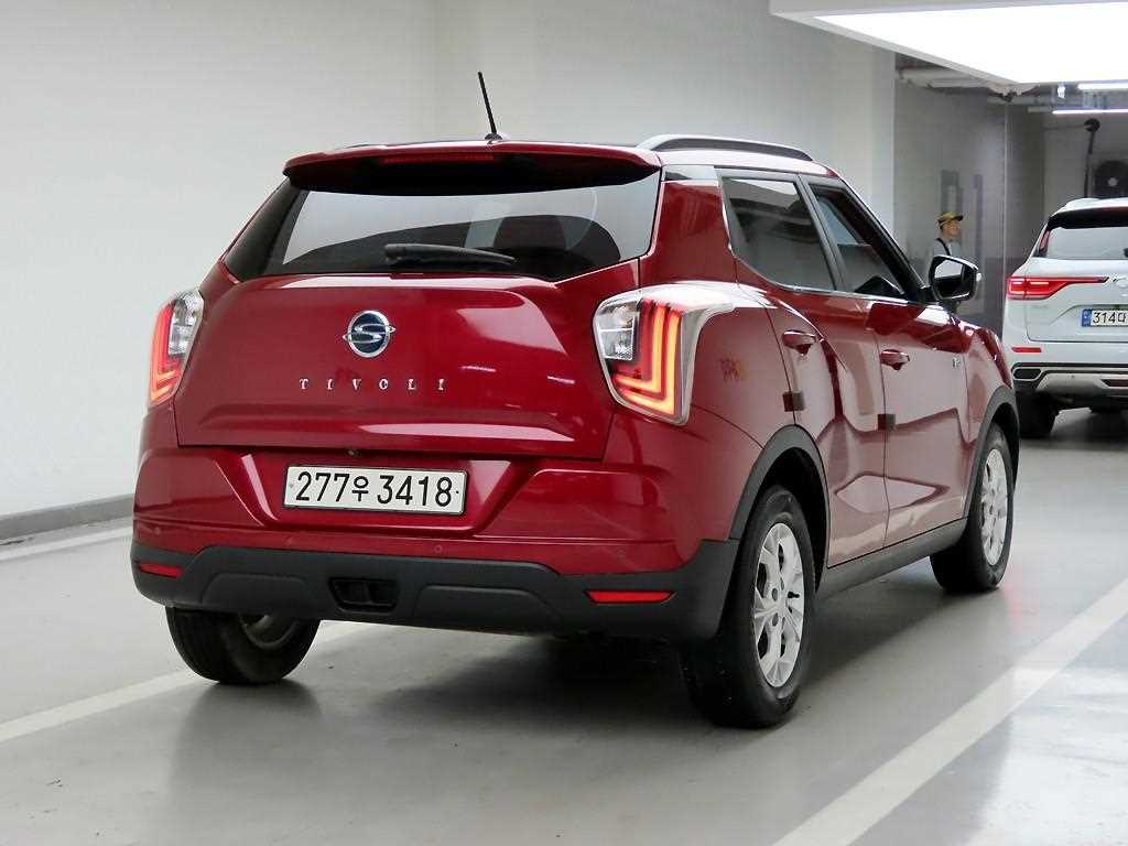 Ssangyong Tivoli - Vista 4
