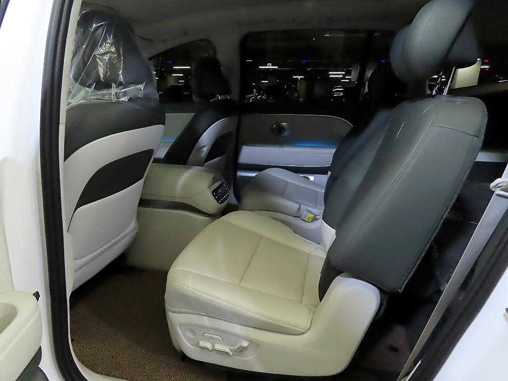 HYUNDAI IONIQ 9 - Vista 7