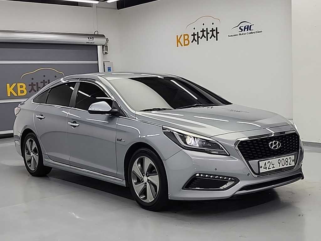 HYUNDAI Sonata - Vista 4