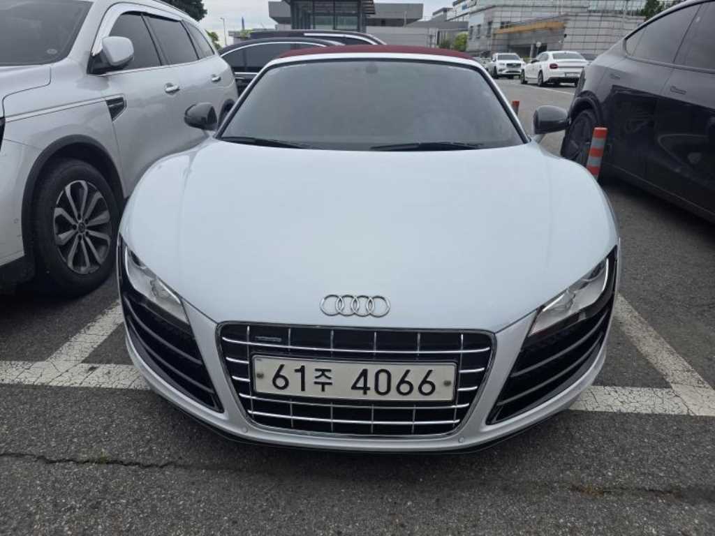 Audi R8