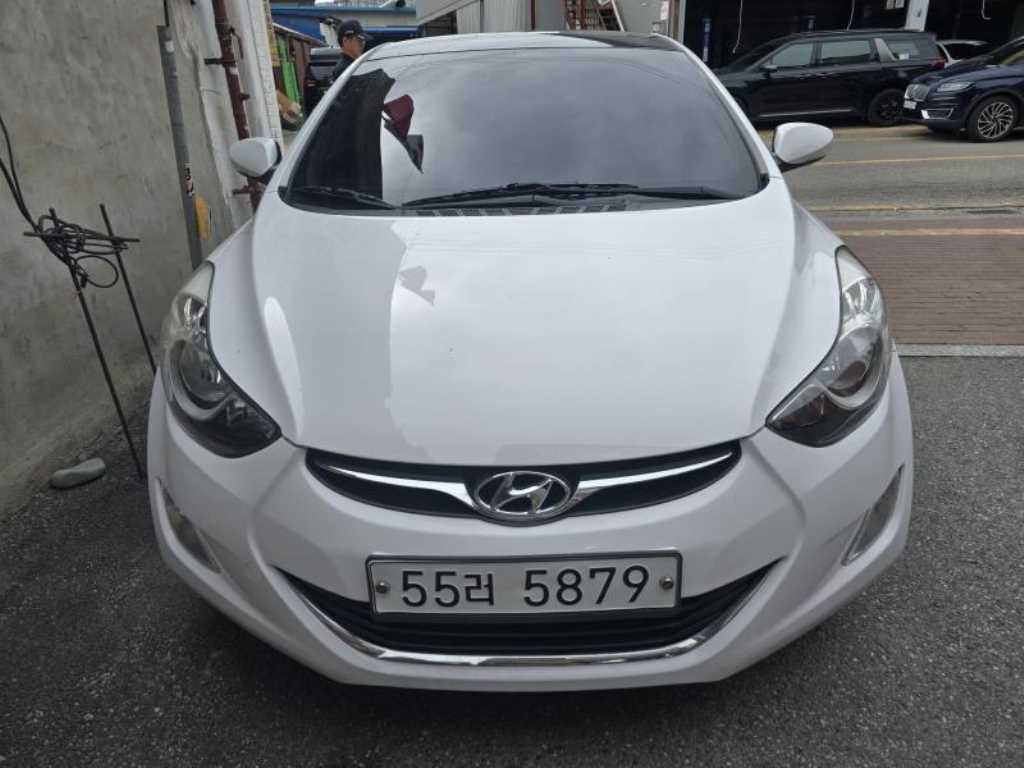 HYUNDAI Avante