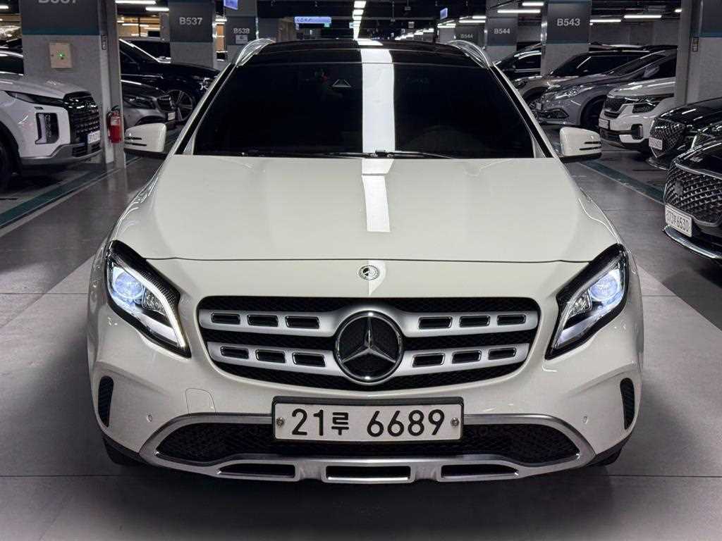 Mercedes Benz GLA Class
