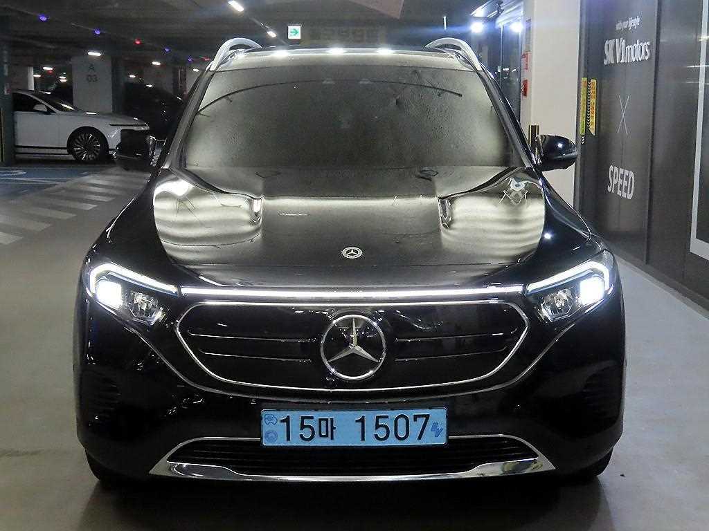 Mercedes Benz EQB