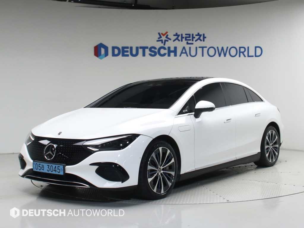 Mercedes Benz EQE