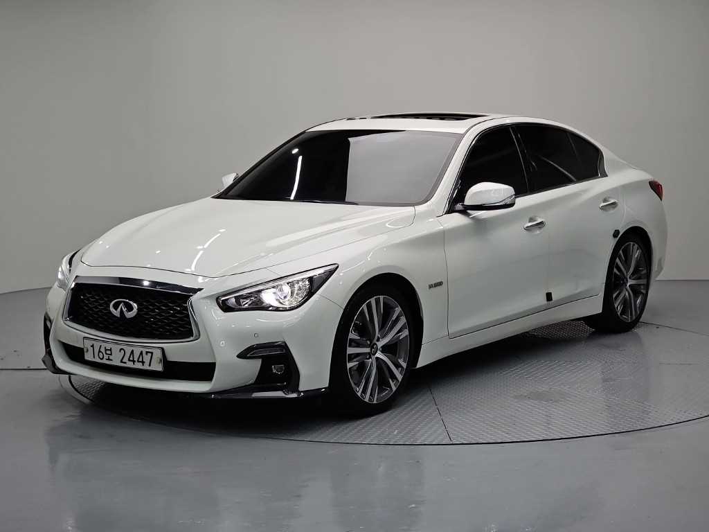 Infiniti Q