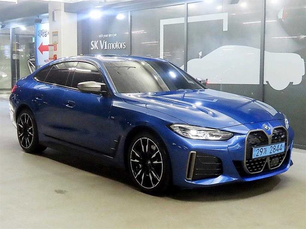 BMW i4 2023 — Zona Franca Iquique