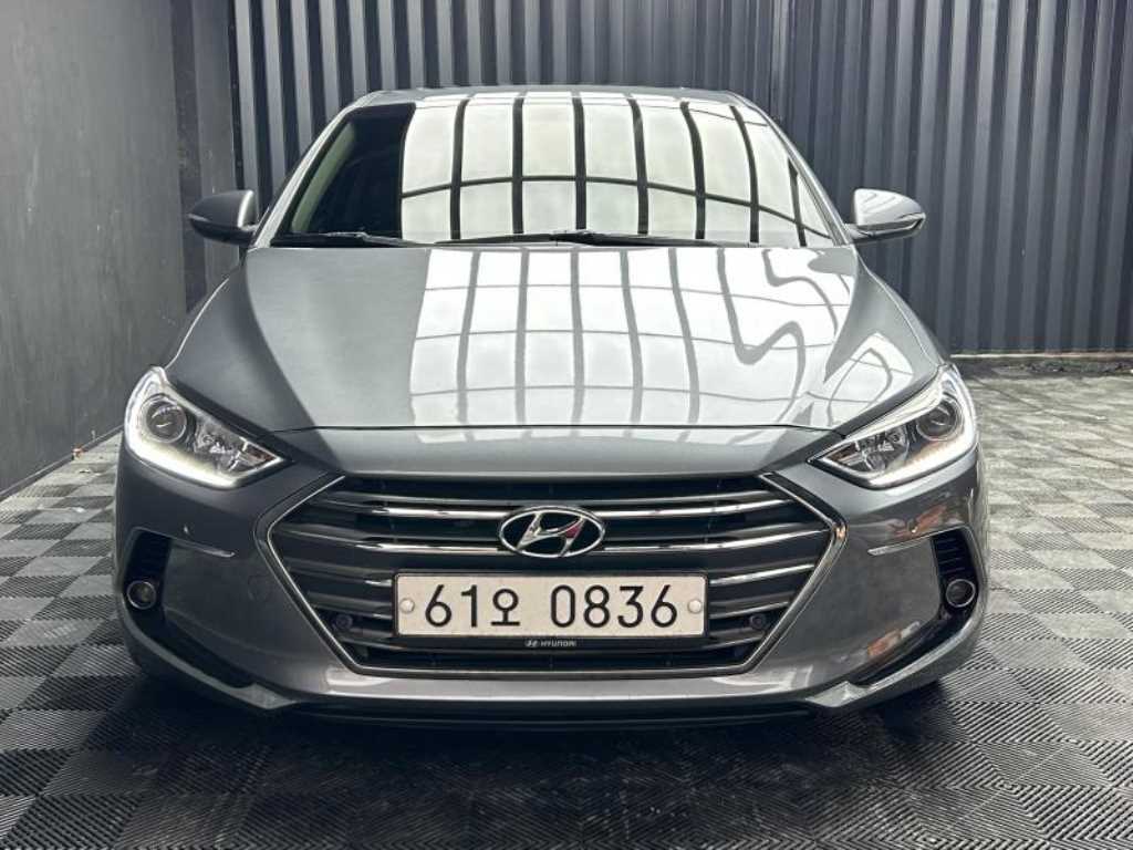 HYUNDAI Avante