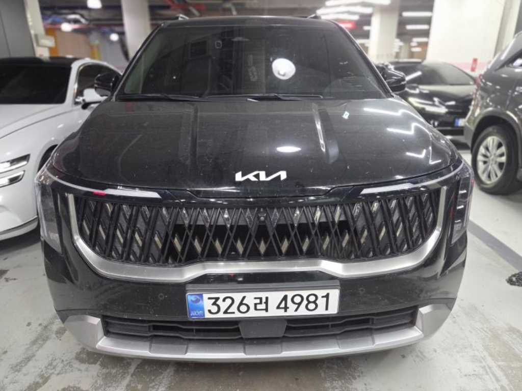 KIA Carnival 2024 — Zona Franca Iquique