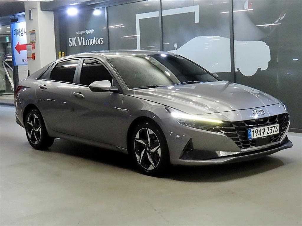 HYUNDAI Avante