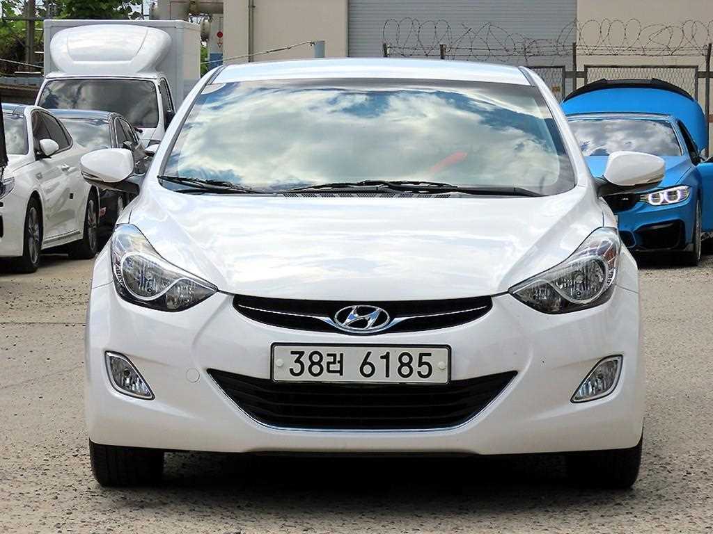 HYUNDAI Avante