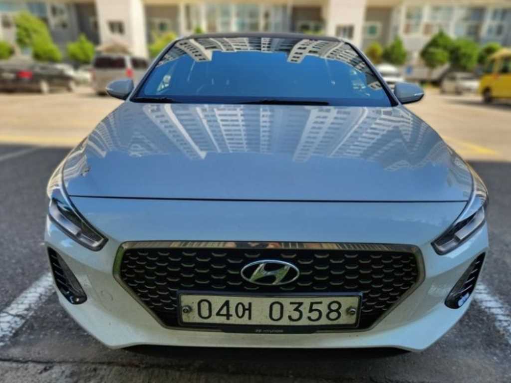 HYUNDAI i30