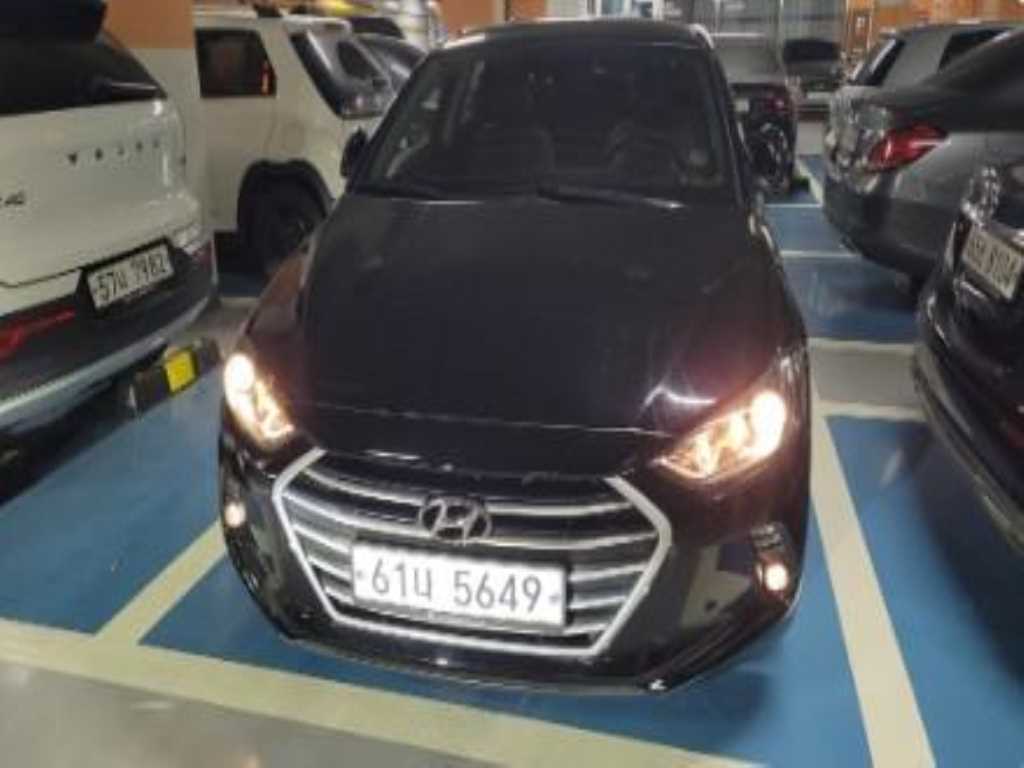 HYUNDAI Avante