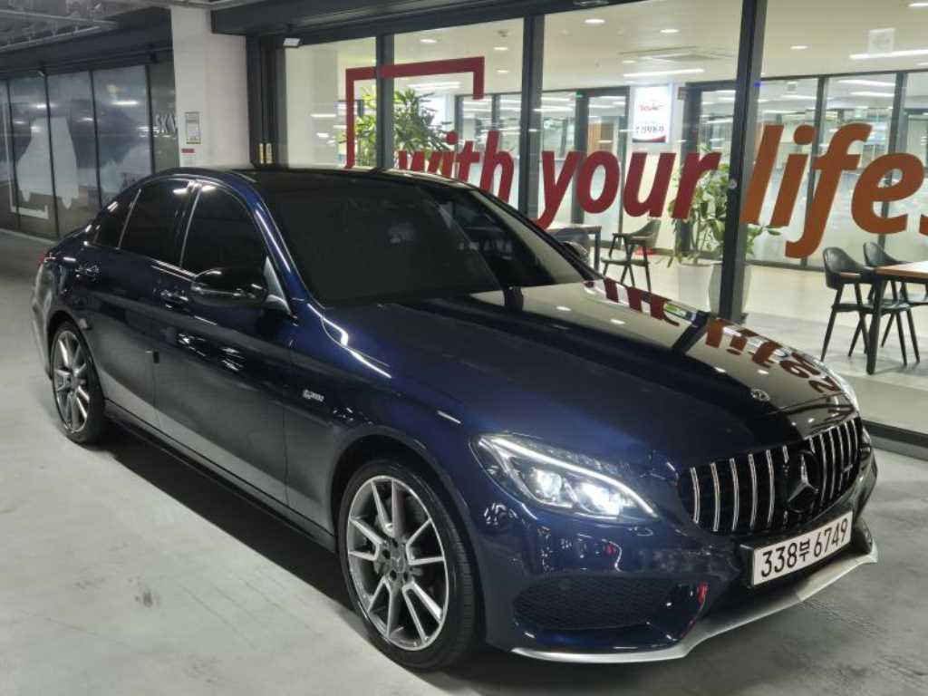 Mercedes Benz C Class 2018 — Zona Franca Iquique