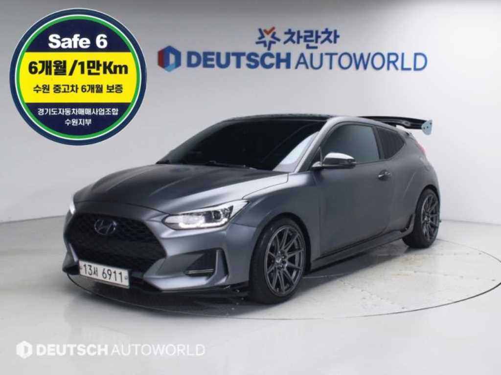 HYUNDAI Veloster