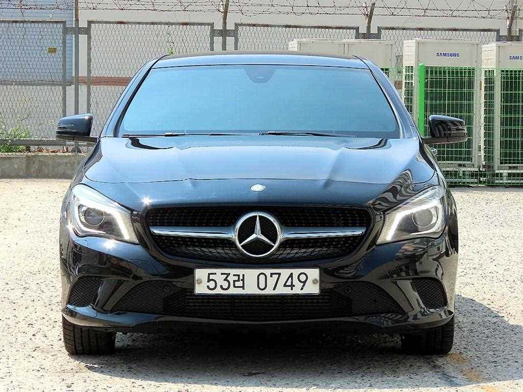 Mercedes Benz CLA Class
