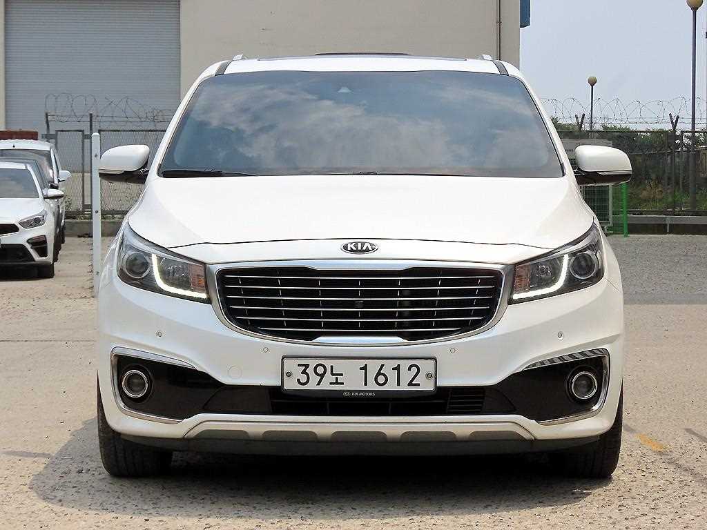 KIA Carnival 2018 — Zona Franca Iquique